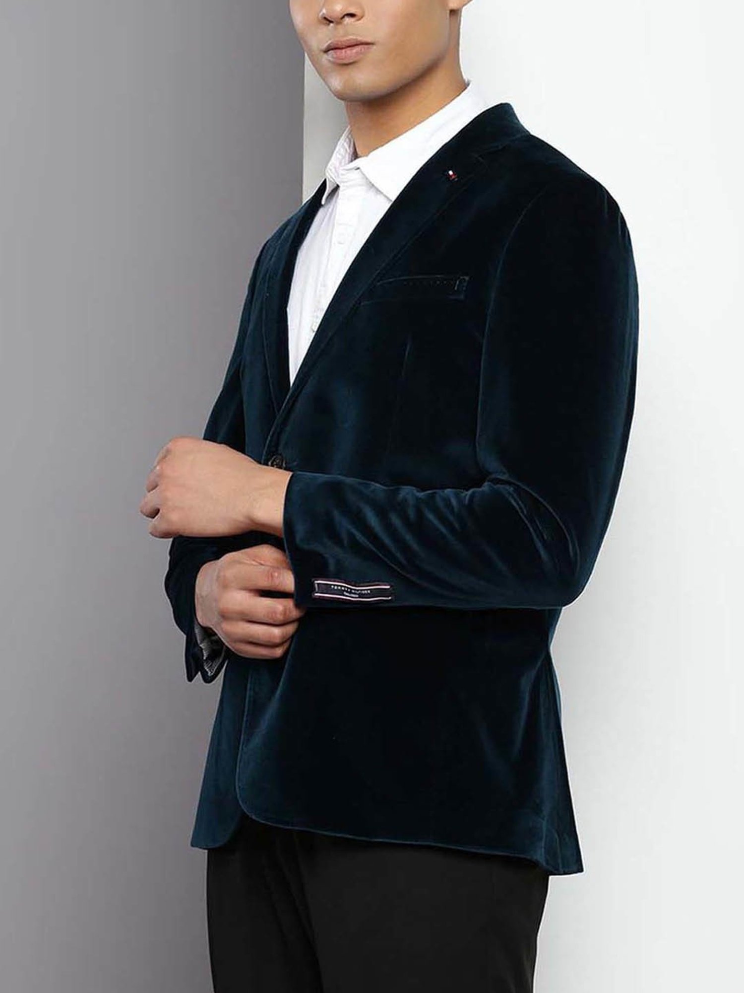 Vastramay Black Regular Fit Blazer