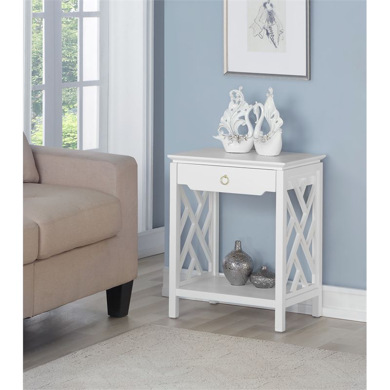 Thomas Chippendale-Style Nightstand in White - Comfort Pointe
