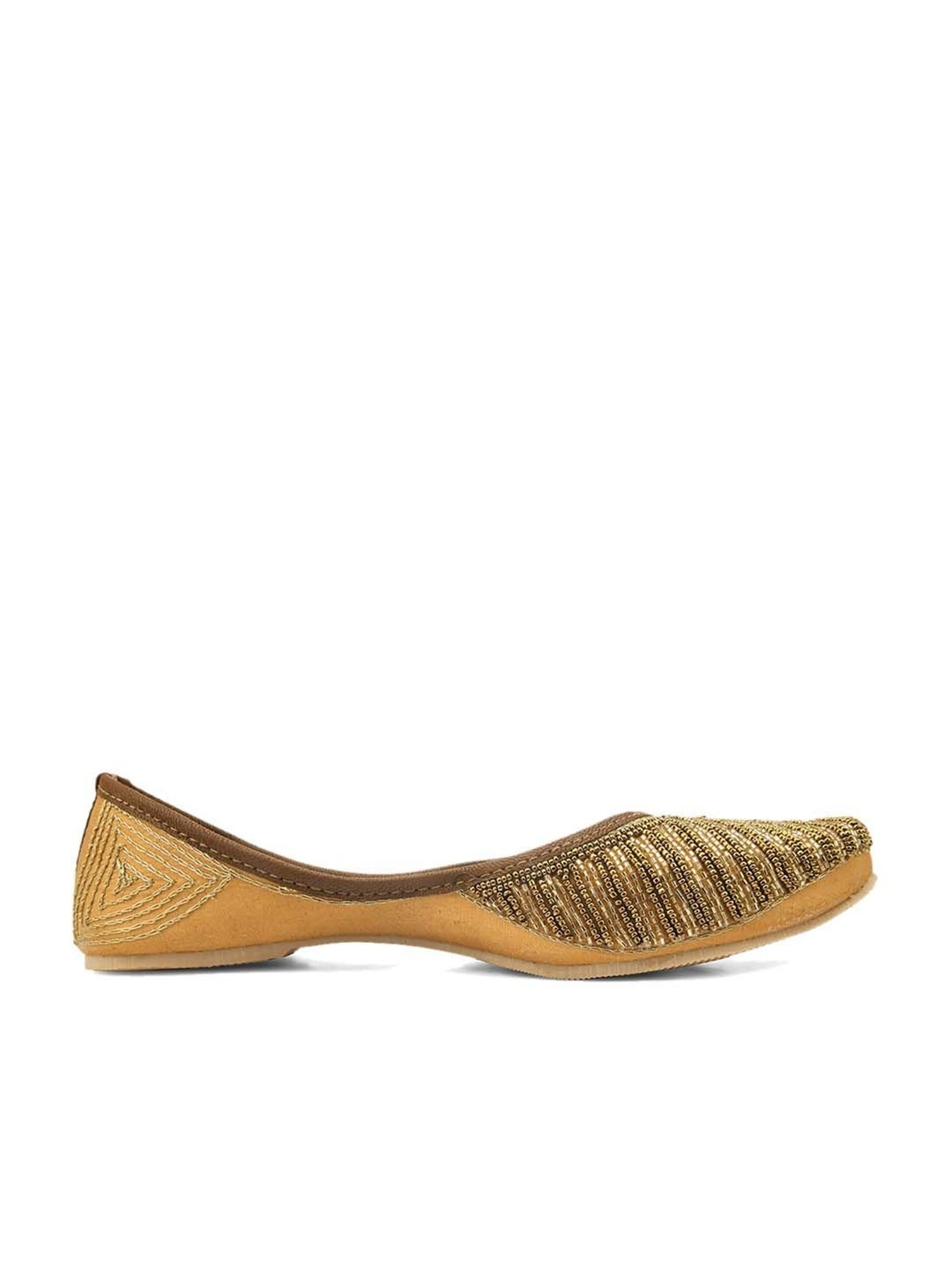 Desi Colour Women's Golden Ethnic Juttis