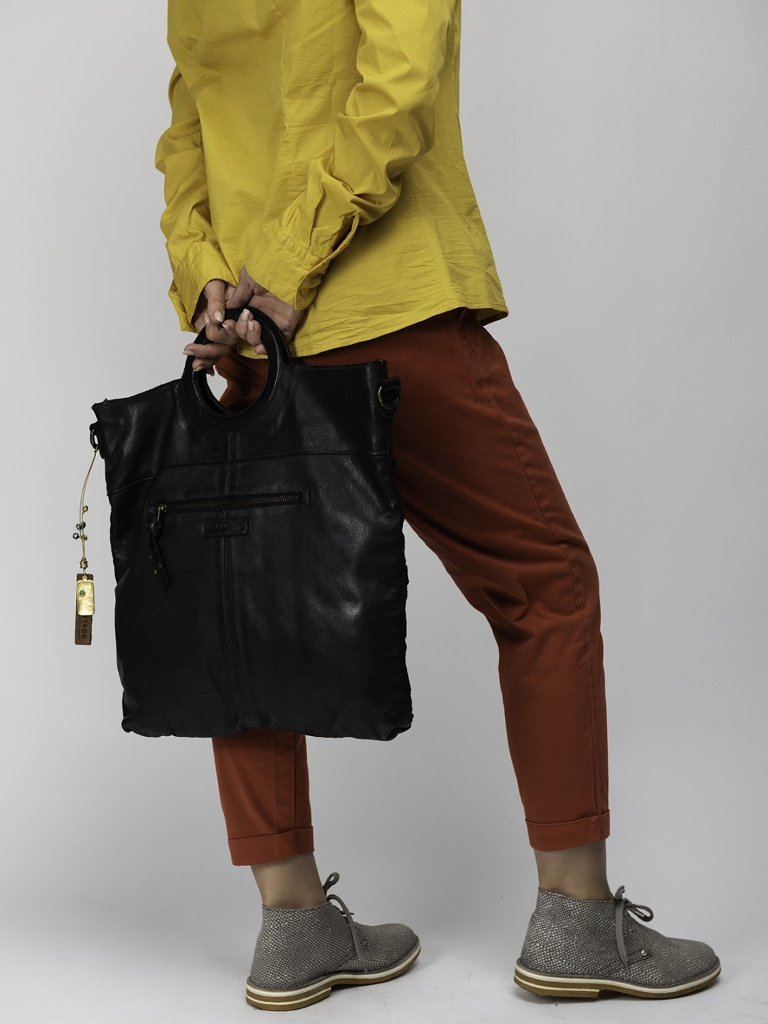 Art N Vintage Esther Black Leather Textured Large Handbag