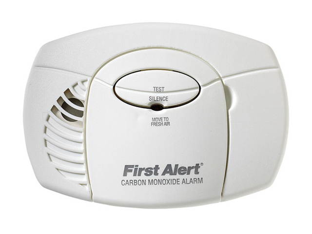First Alert CO400 Battery Powered Carbon Monoxide Detector