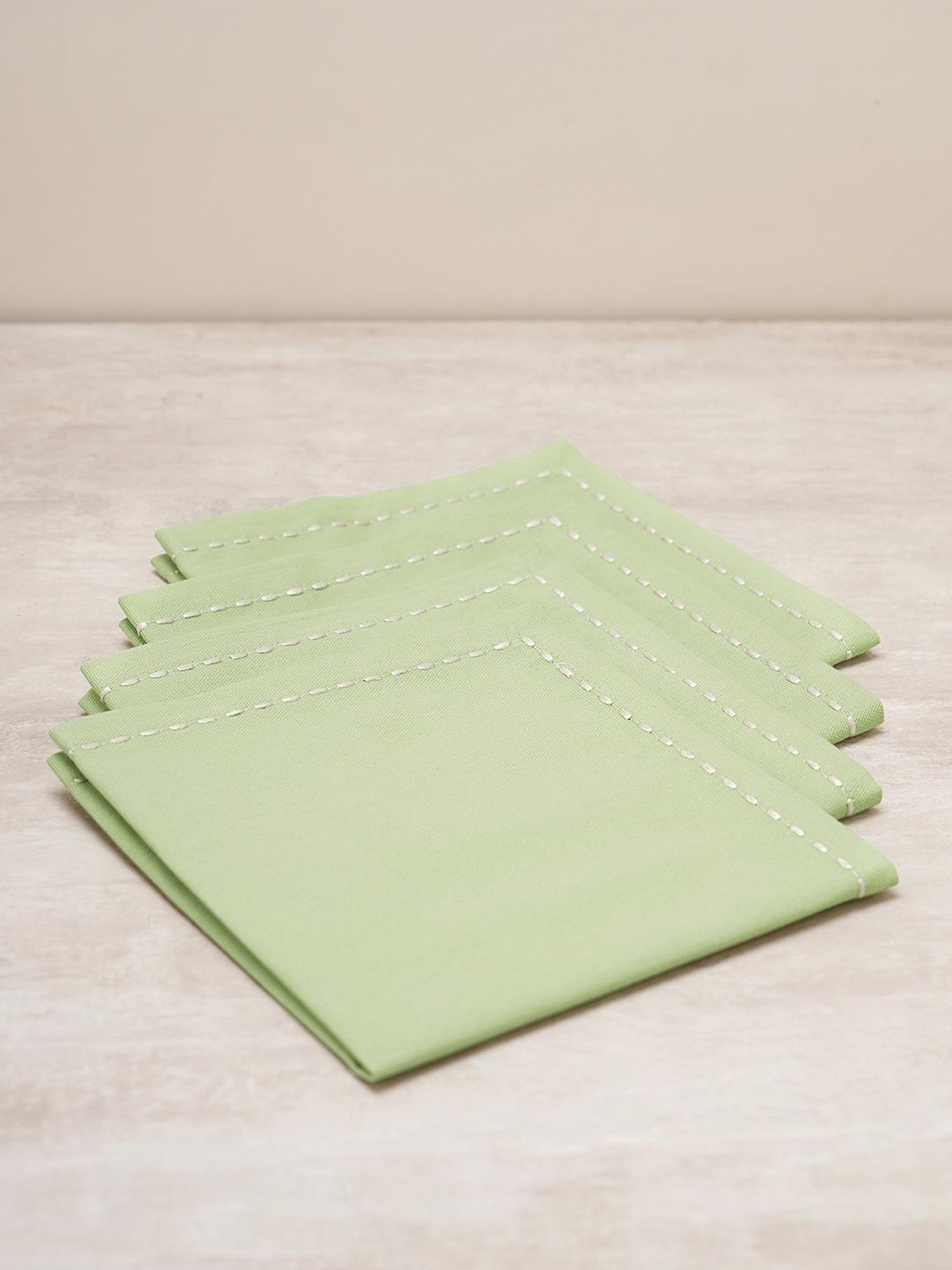 20" White Napkin with Red and Green Tassels Set of 4 pc White - SARO Lifestyle