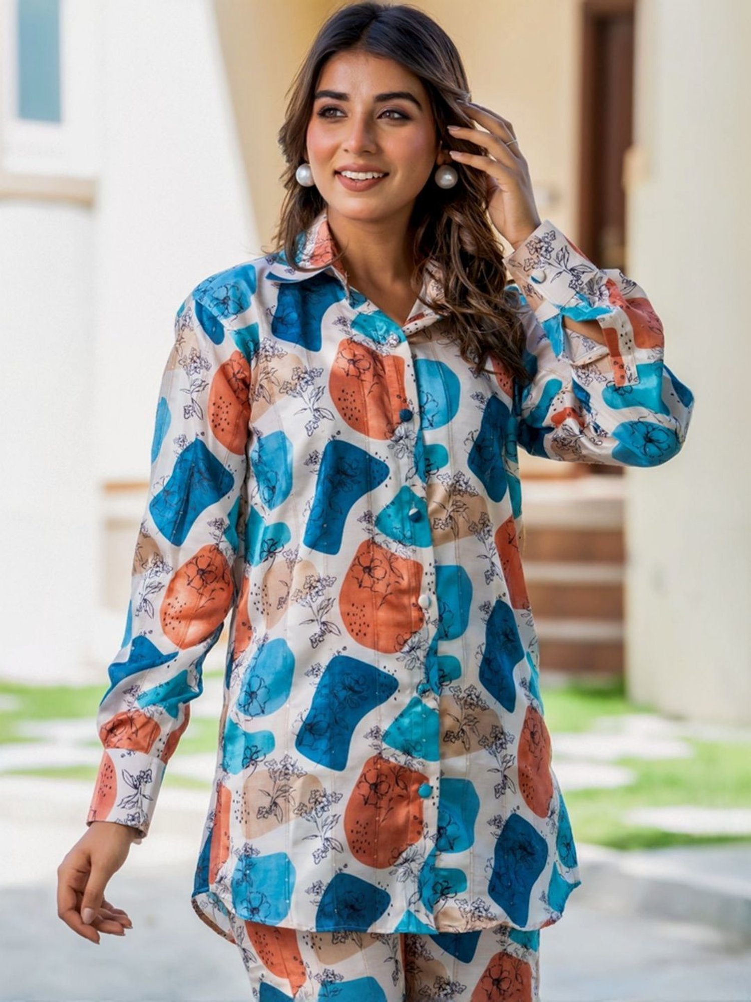 HOUSE OF JAMOTI White & Blue Printed Tunic Palazzo Set