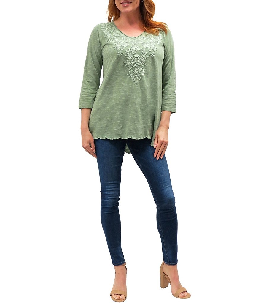 Karyn Seo Mari Vintage Tonal Embroidered V-Neck 3/4 Sleeve Scalloped Hem Cotton Tunic Top