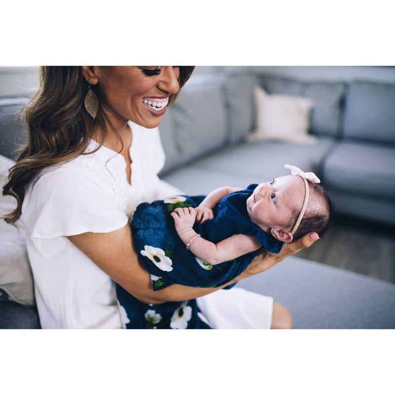 Little Unicorn Deluxe Muslin Swaddle Blanket - White Anemone 2pk