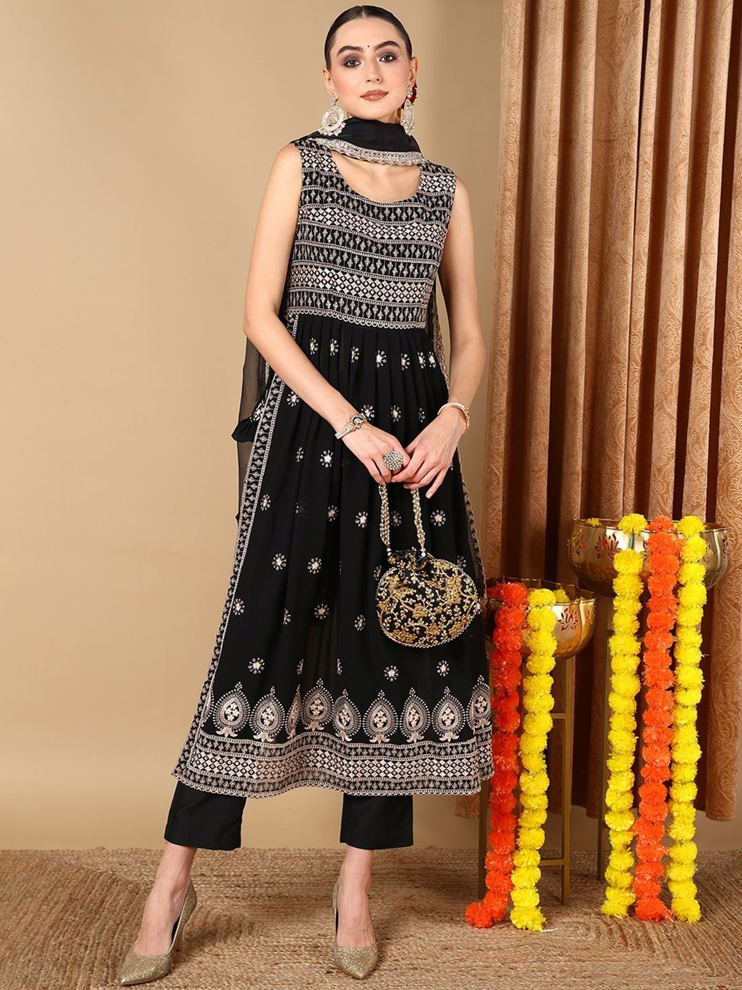 Vaamsi Black Embroidered Kurta Pant Set With Dupatta