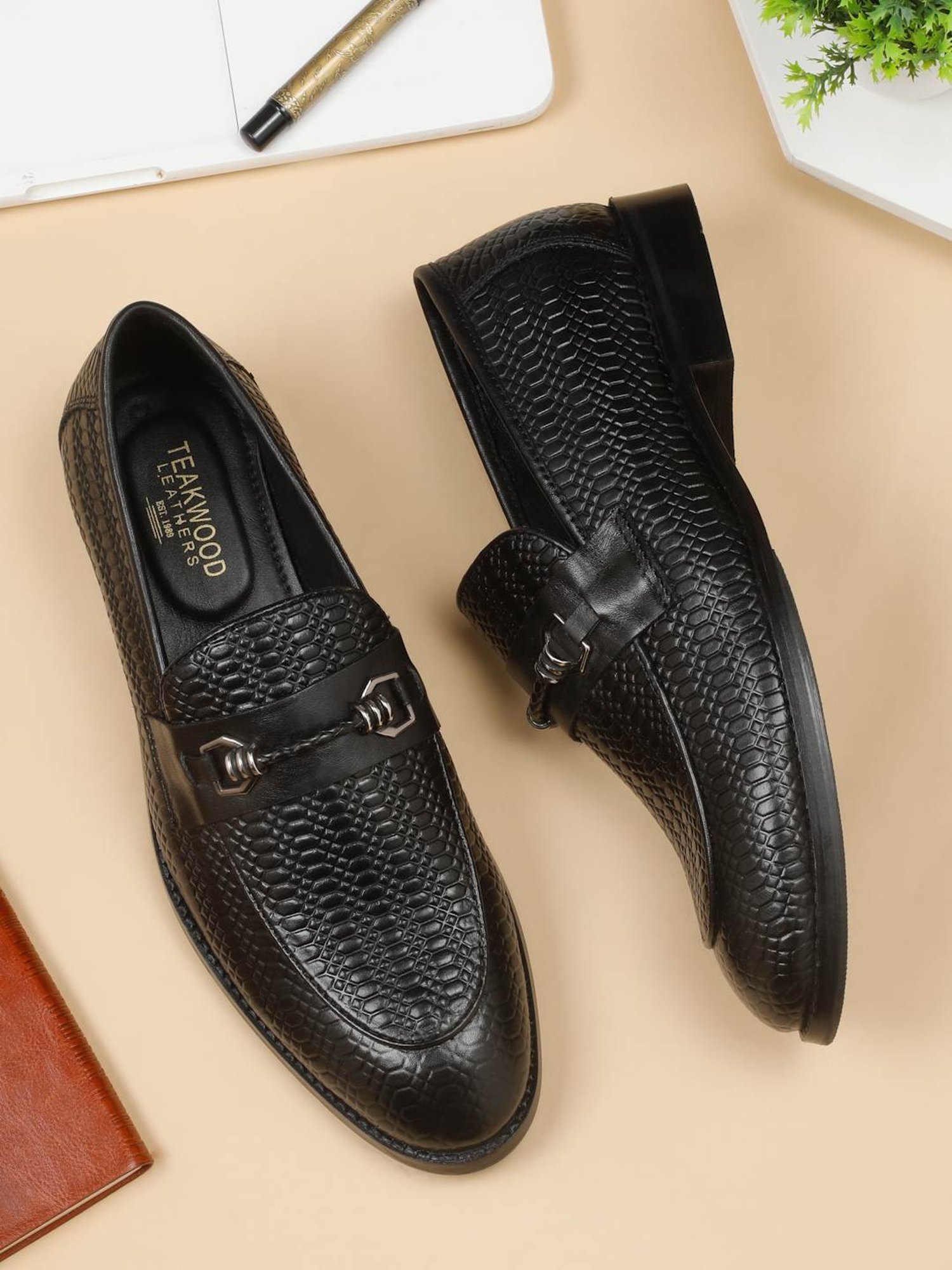 Teakwood Leathers Men's Black Casual Loafers