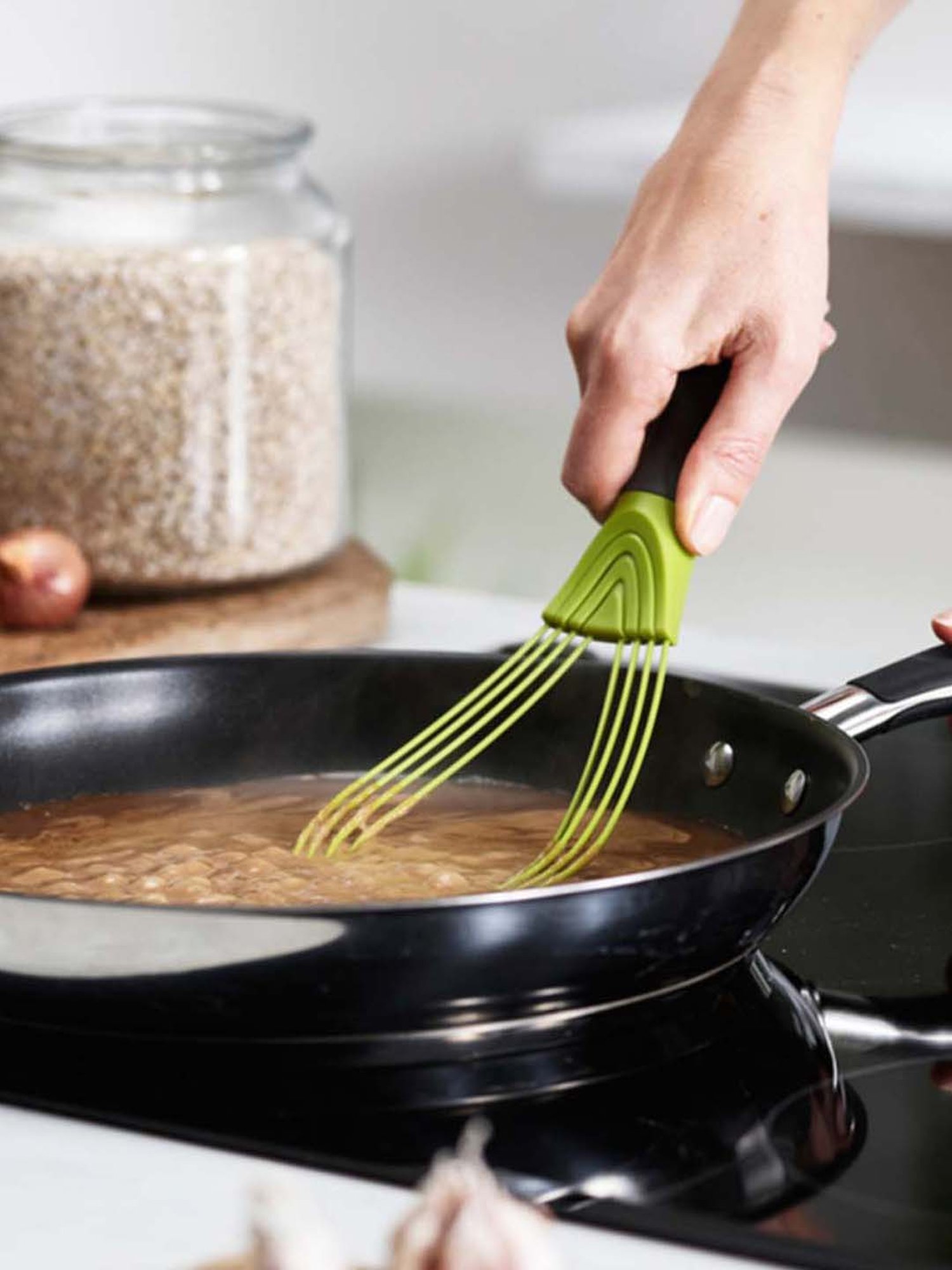 JOSEPH JOSEPH Green Plastic 9 cm Twist Whisk - Set of 1