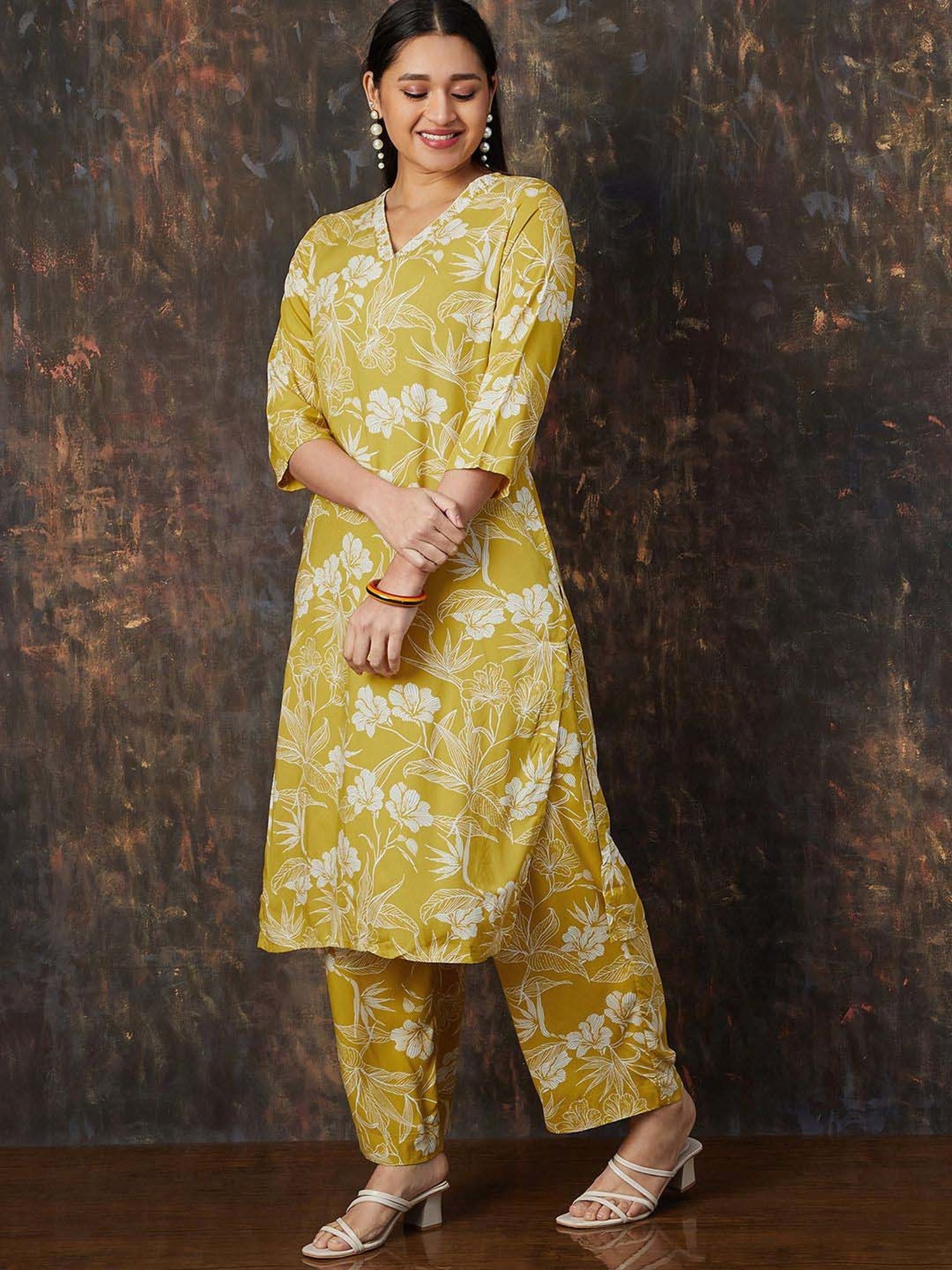 Melange by Lifestyle Yellow Printed Kurta & Pant Set