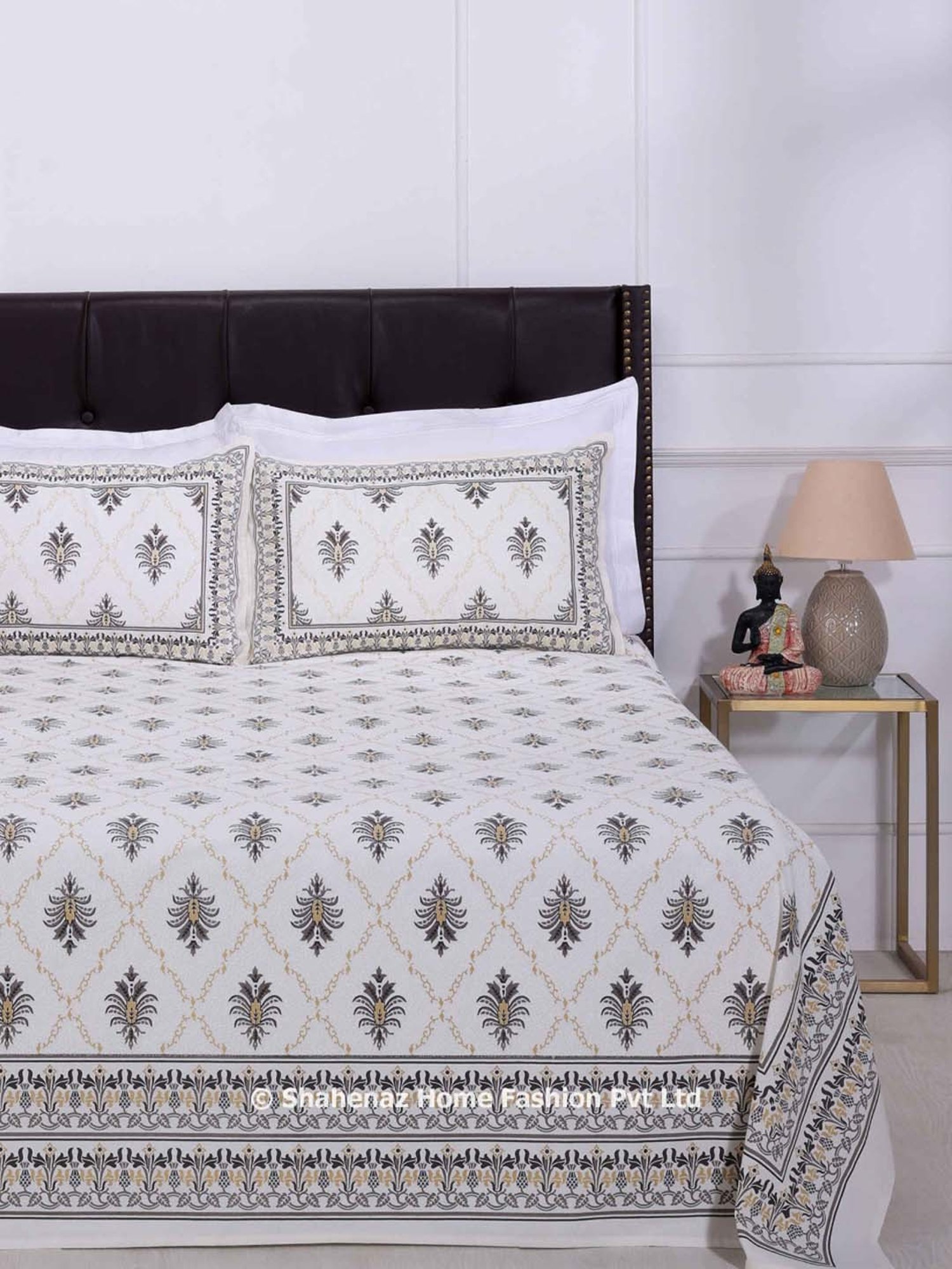 Shahenaz Grey 120 TC Cotton Pineapple Jaal Luxury Double Bedsheet with 2 Pillow Covers