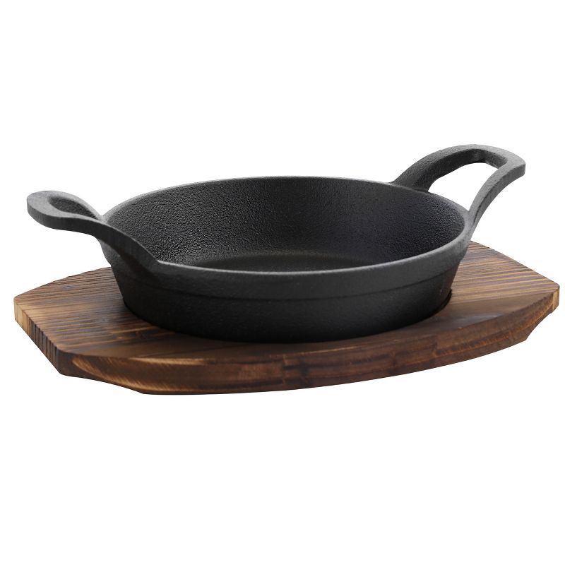 General Store Addlestone 2 Piece 7 Inch Pre-seasoned Oval Cast Iron Server with Burned Furwood Base