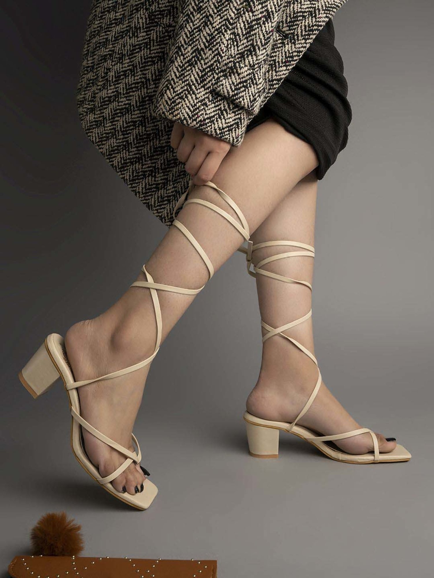 Shoetopia Kids Yellow Back Strap Sandals