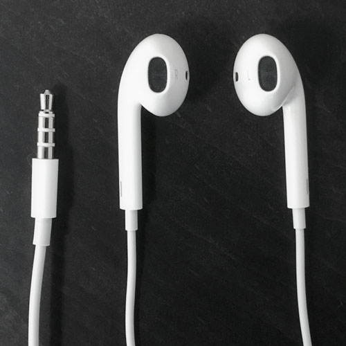 OWC Apple EarPods with Remote and Mic for hi-fidelity listening enjoyment. Comfortable and lightweight, these Apple designed headphones provide rich bass and great sound.  Model APLMD827LLA