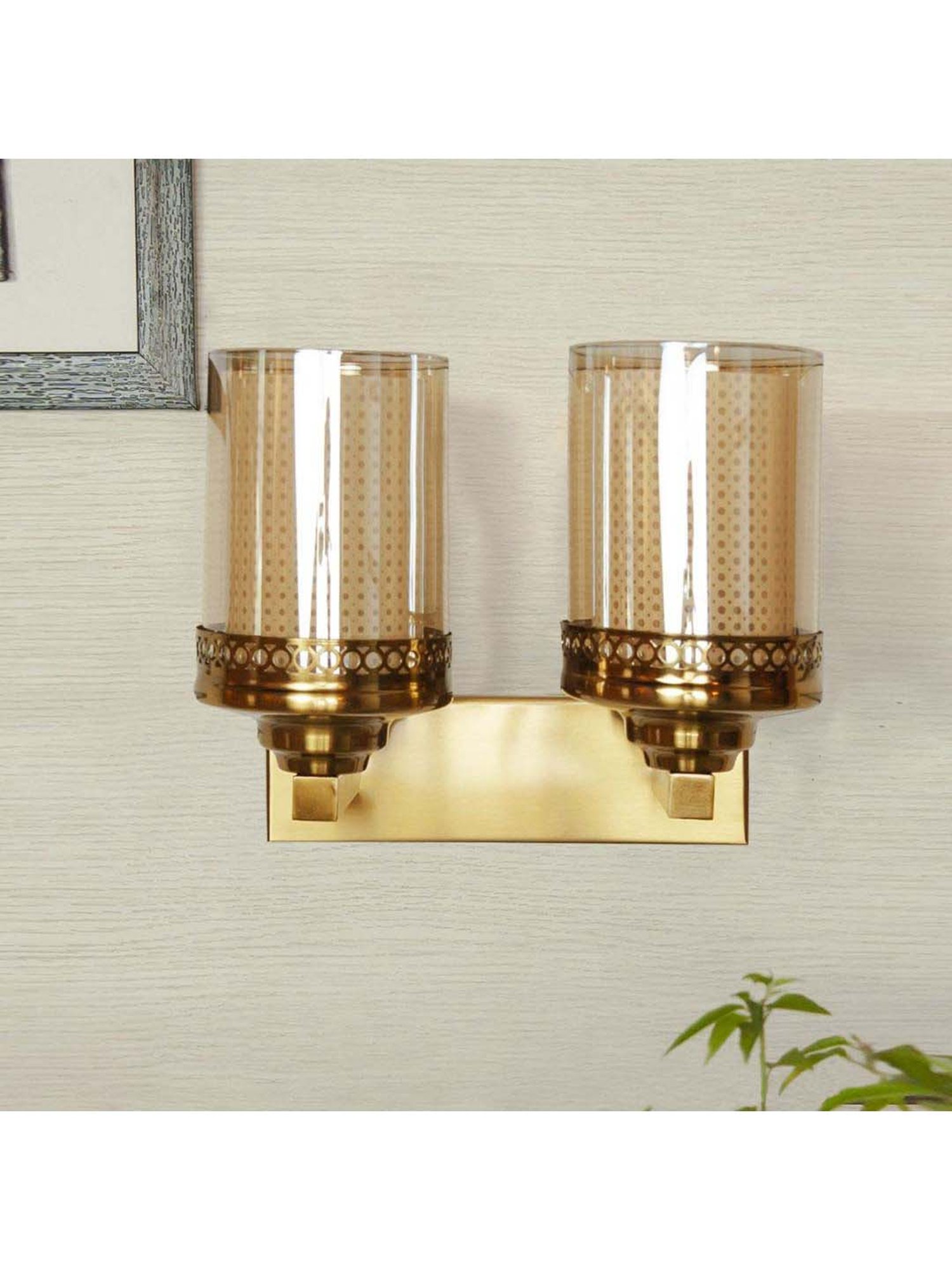 Kapoor E Illuminations Golden Luz Wall Light