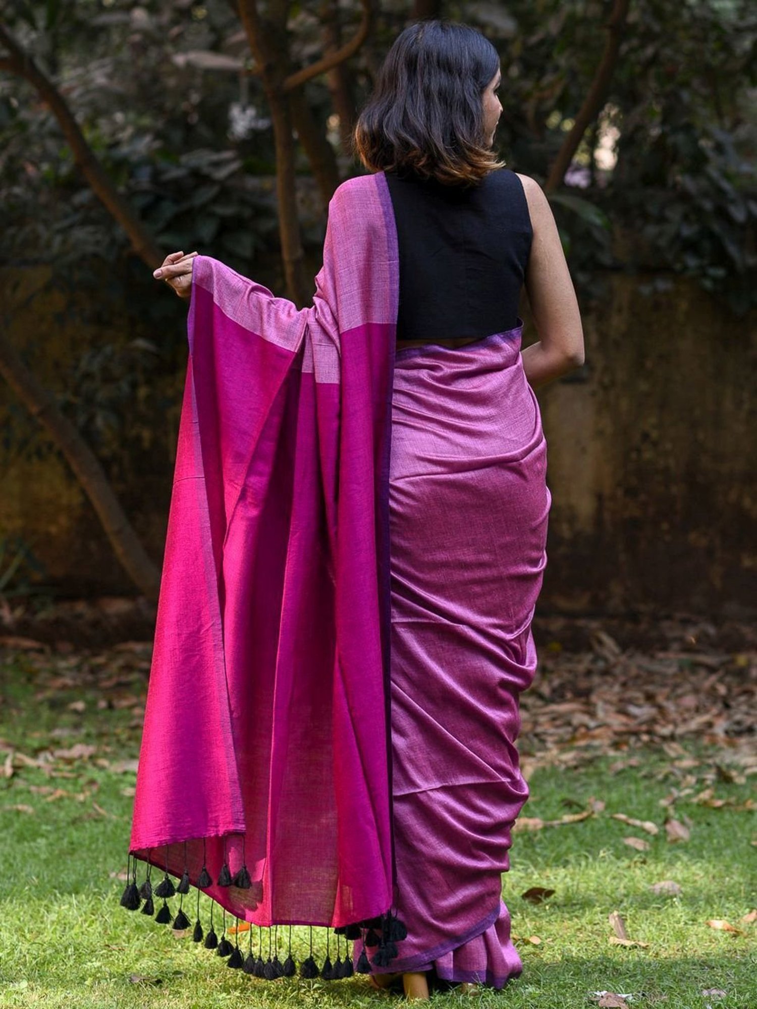 Suta Pink Plain Saree Without Blouse