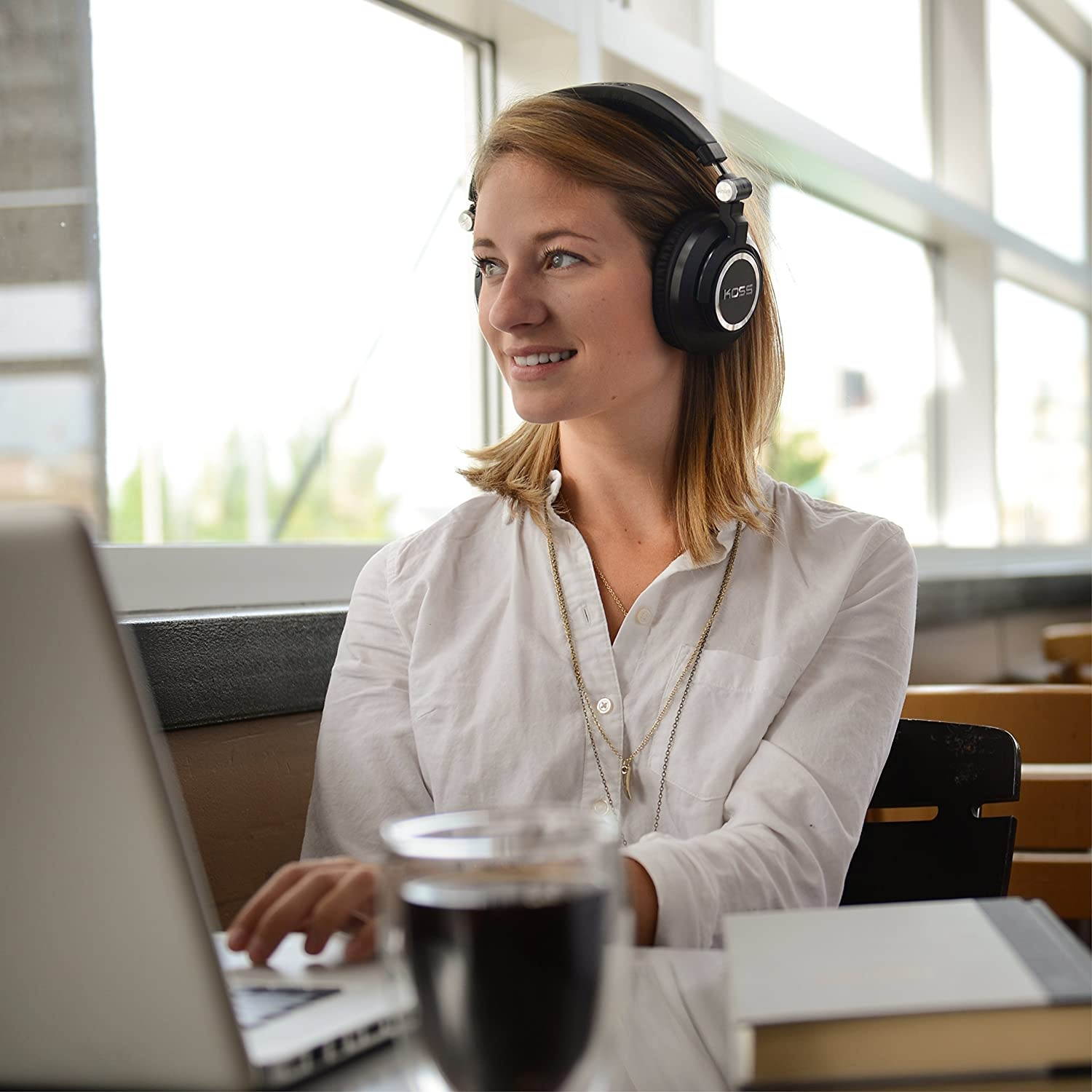 Koss BT540i Full Size Bluetooth Headphones (Black with Silver Trim)