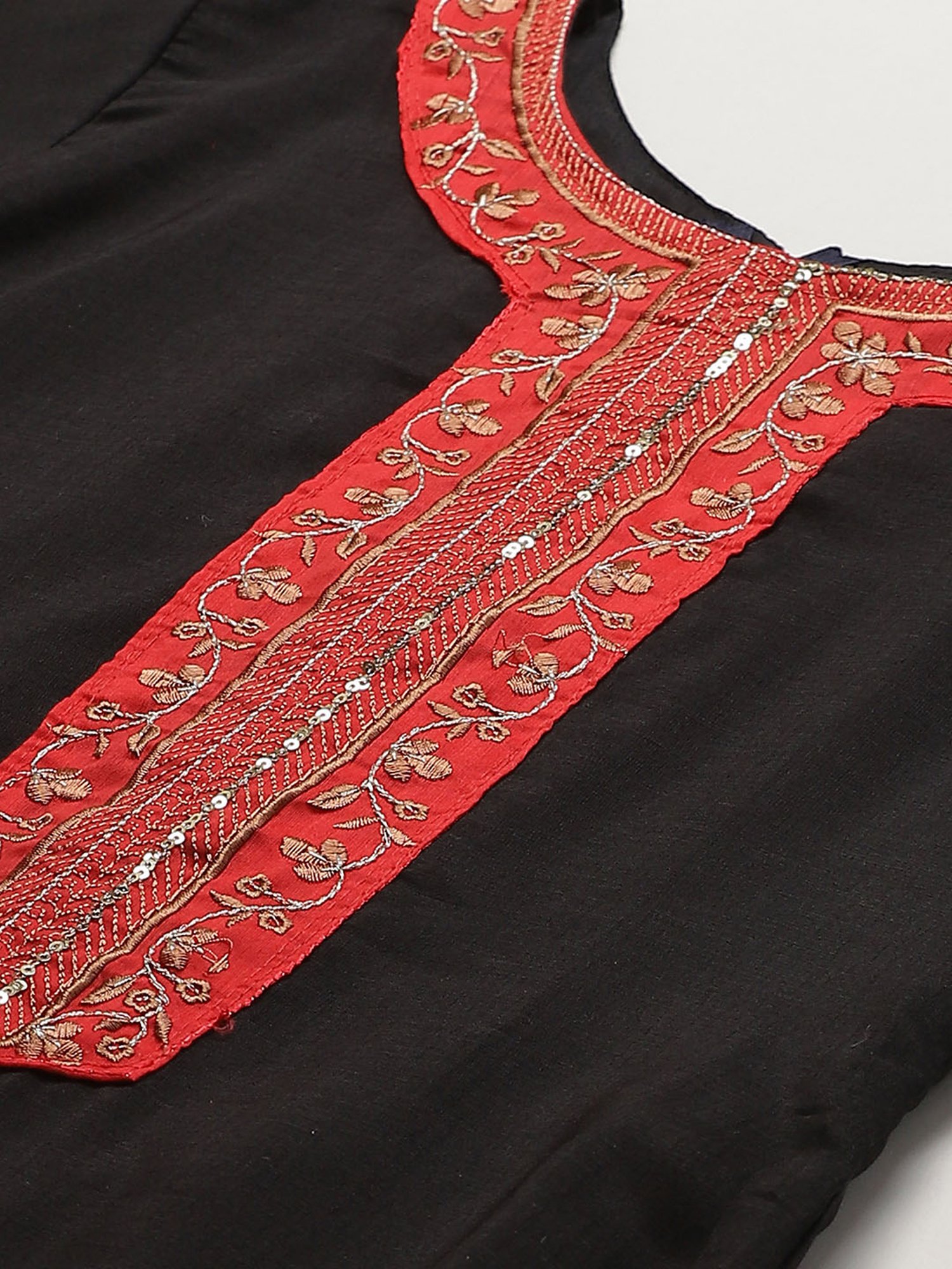 Saree Mall Black Embroidered Unstitched Dress Material