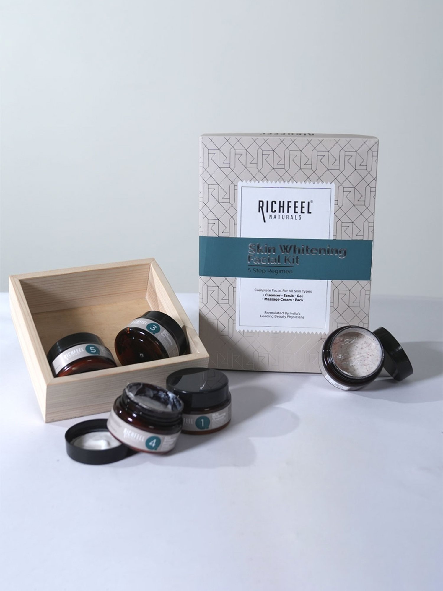 Richfeel Skin Whitening Facial Kit