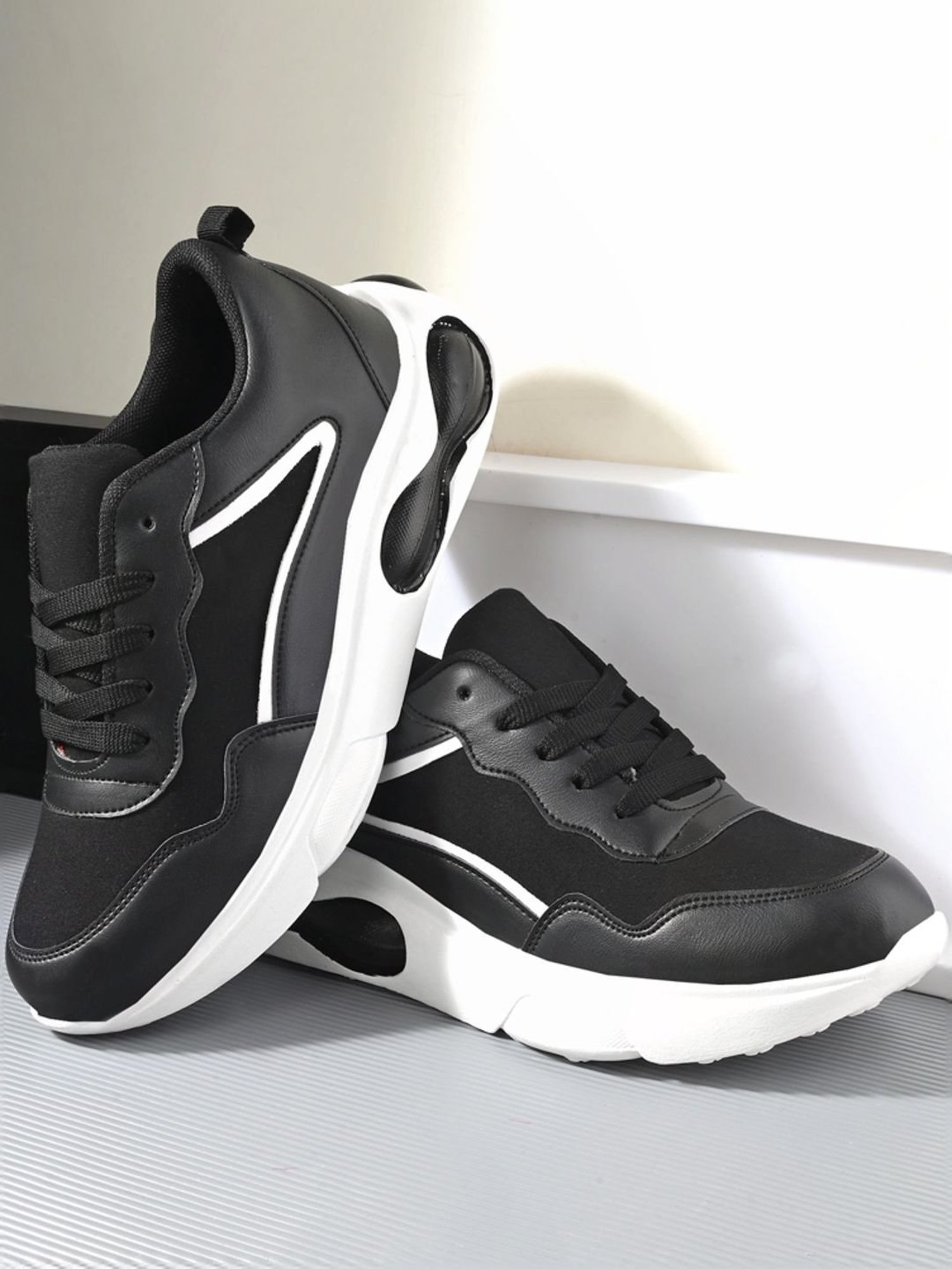 Giorgio Women's Black Running Shoes