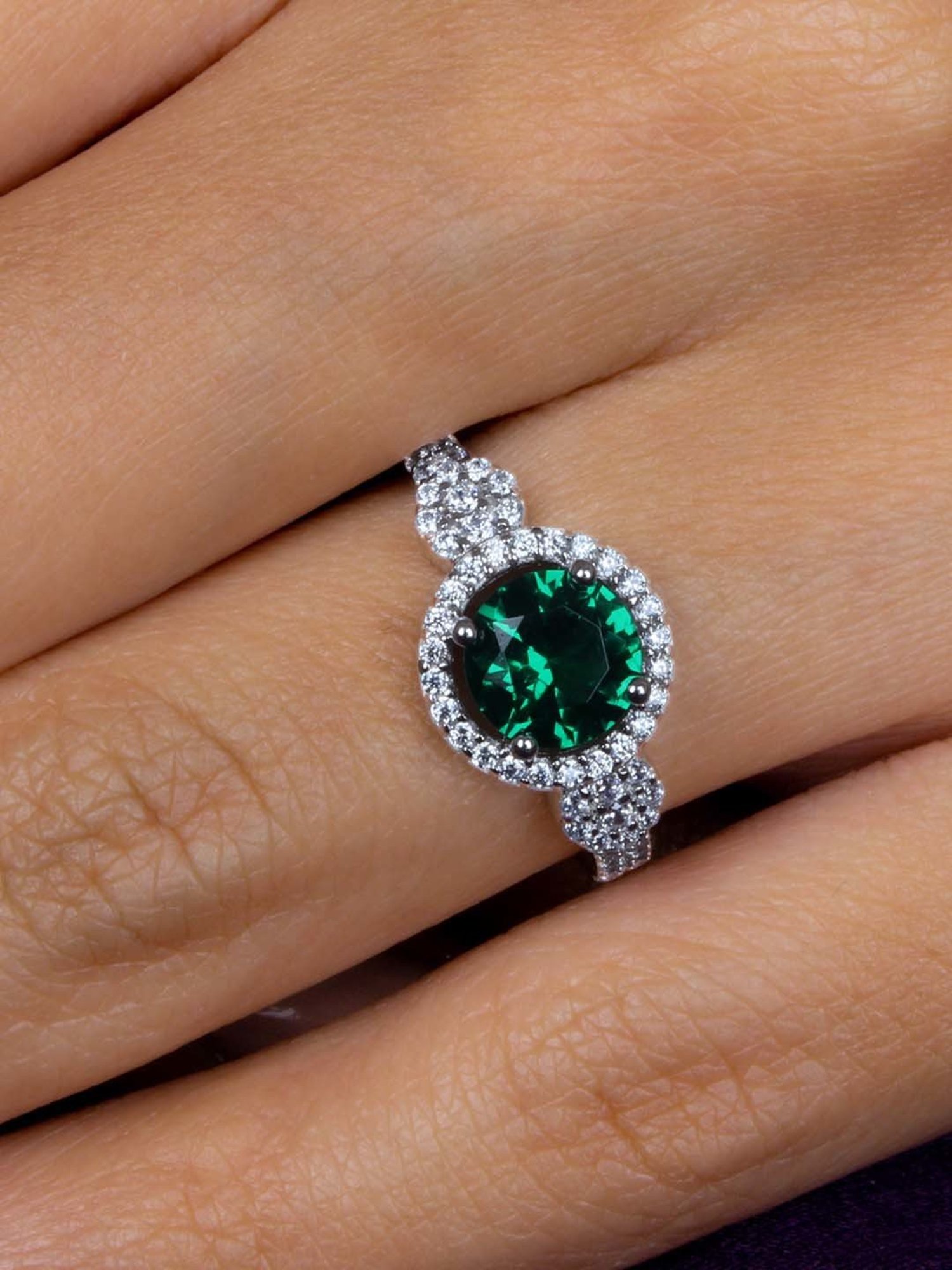 925 Silver 1 Ct Green Emerald and American Diamond Solitaire Halo Ring for Women & Girls