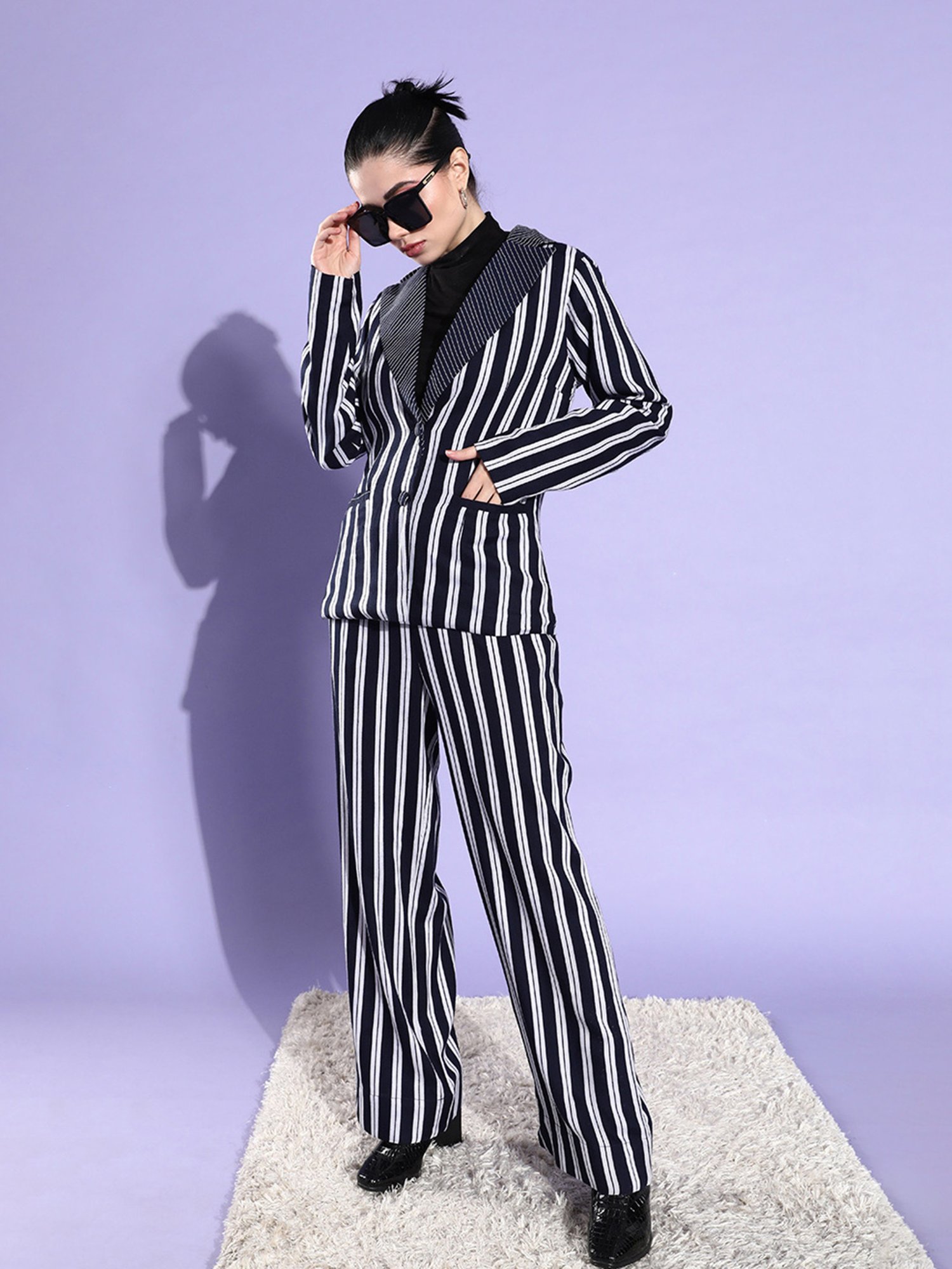 QUIERO Navy Striped Blazer