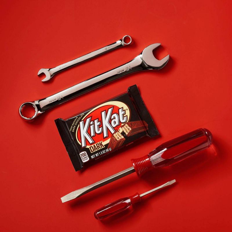 Kit Kat Dark Standard Bar - 1.5oz