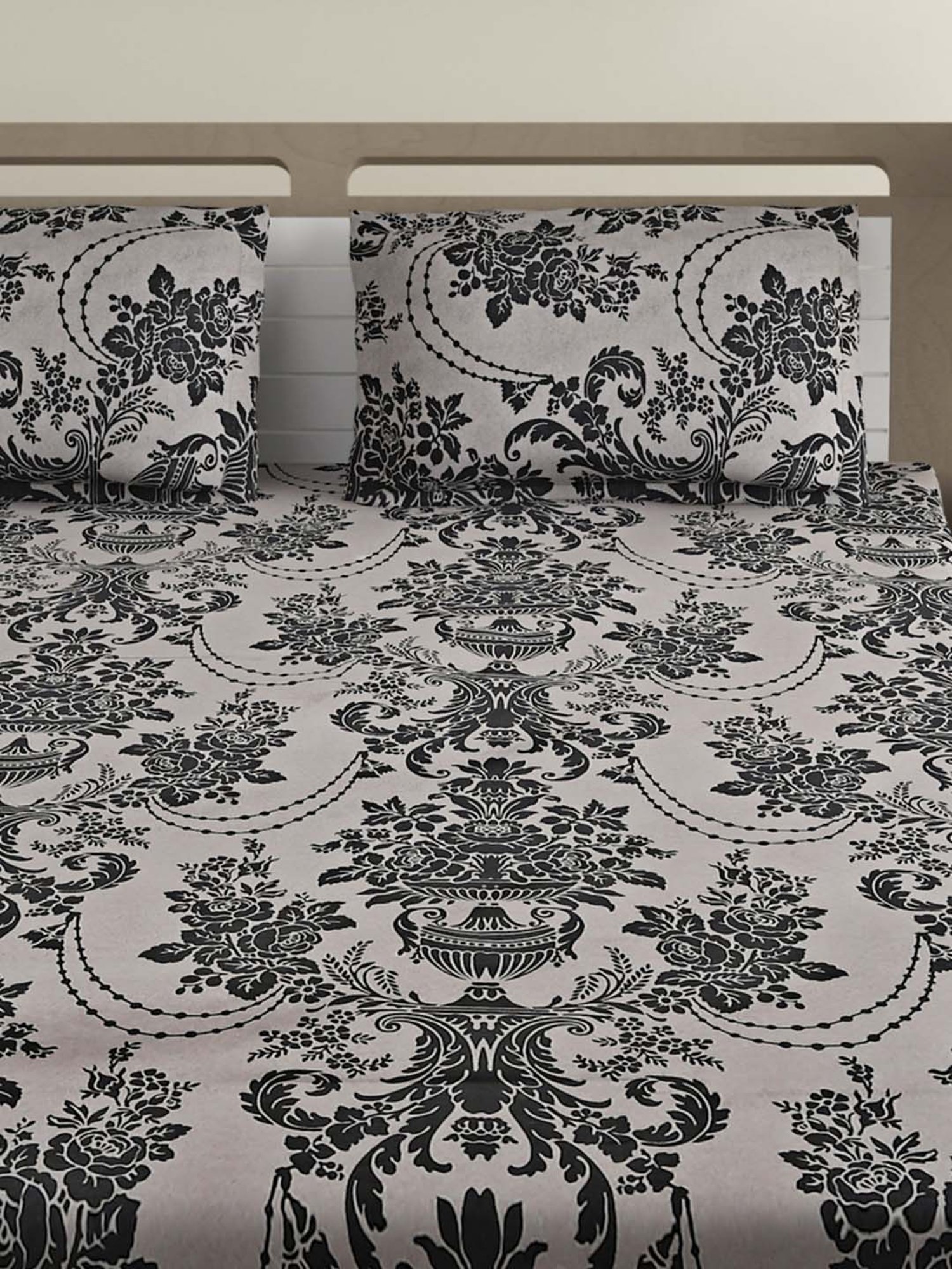 Swayam Sparkle Floral Black & White 120 TC Cotton Blend King Bedsheet with 2 Pillow Covers