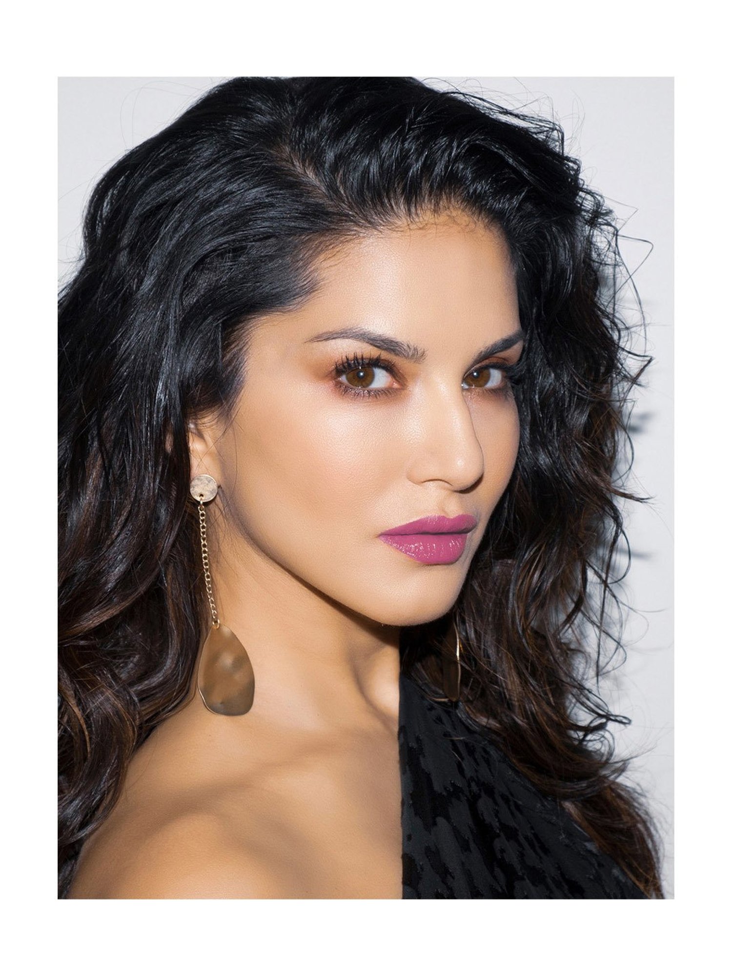 StarStruck By Sunny Leone Intense Matte Lip Color & Lip Liner Kiss Me Pink