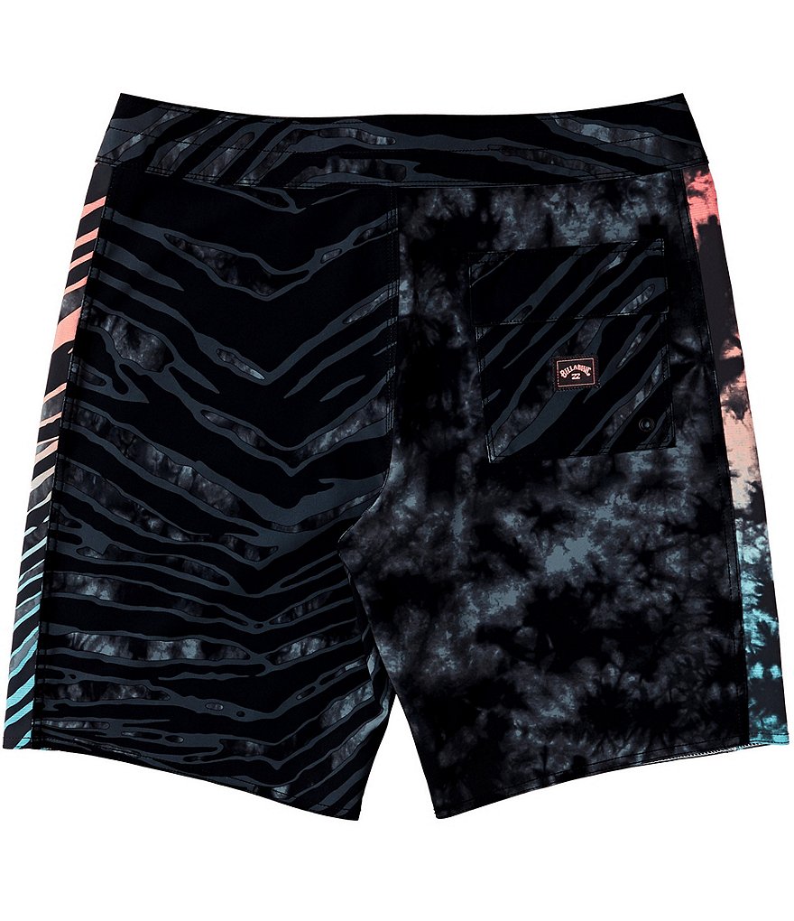 Billabong D Bah USA 19#double; Outseam Performance-Fit Board Shorts