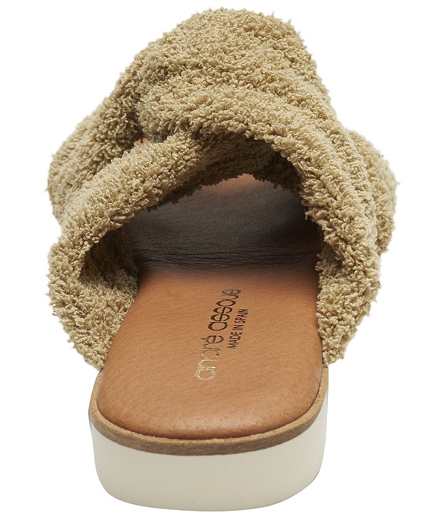 Andre Assous Tristan Featherweights&trade; Terry Cloth Slides