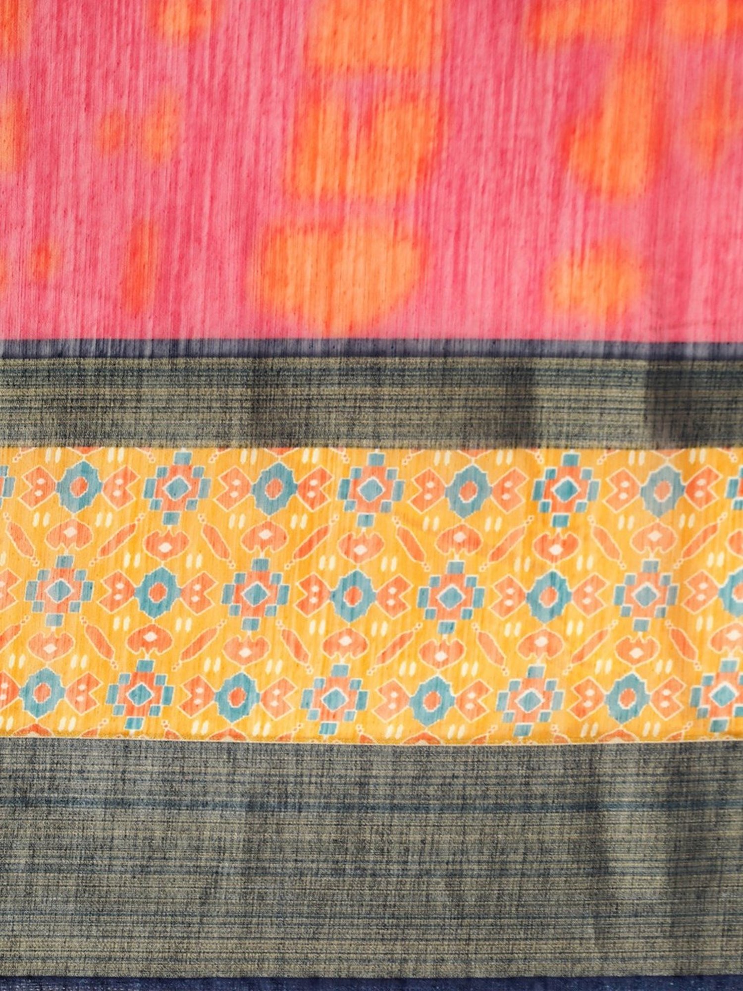 Vaamsi Pink Printed Saree With Unstitched Blouse