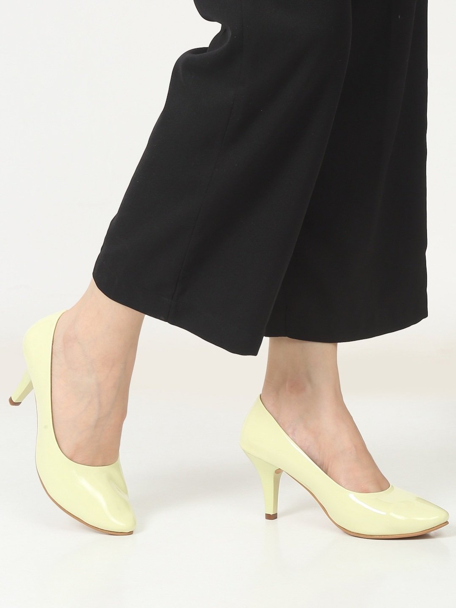 Flat N Heels Women's Green Stiletto Pumps