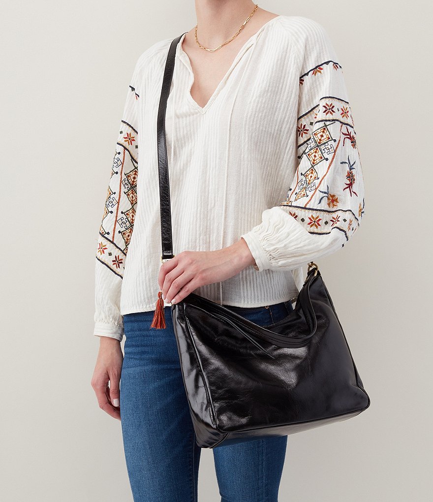 HOBO Delilah Hobo Bag