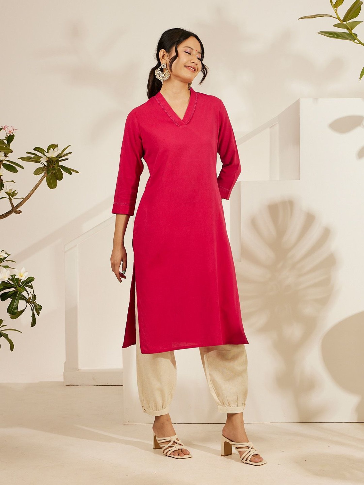 Daali Fuchsia Cotton Flax V Neck 3/4 Sleeves Smart Formals Kurta with Two Pockets