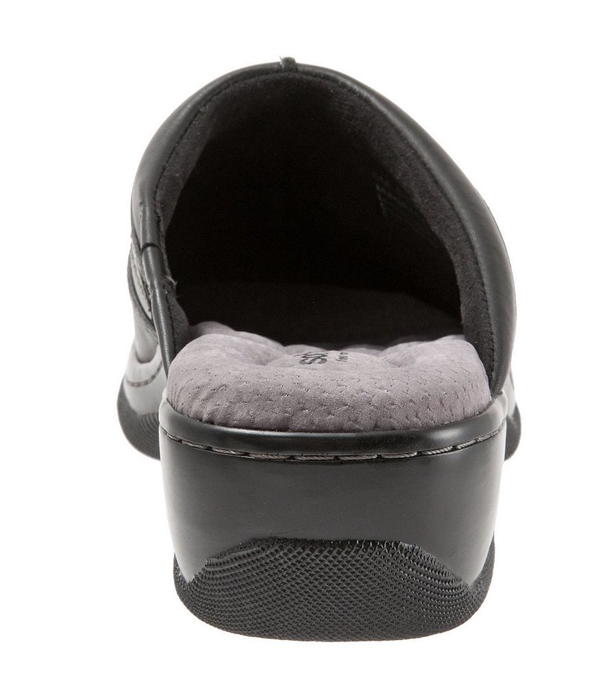 SoftWalk Abby Leather Clogs