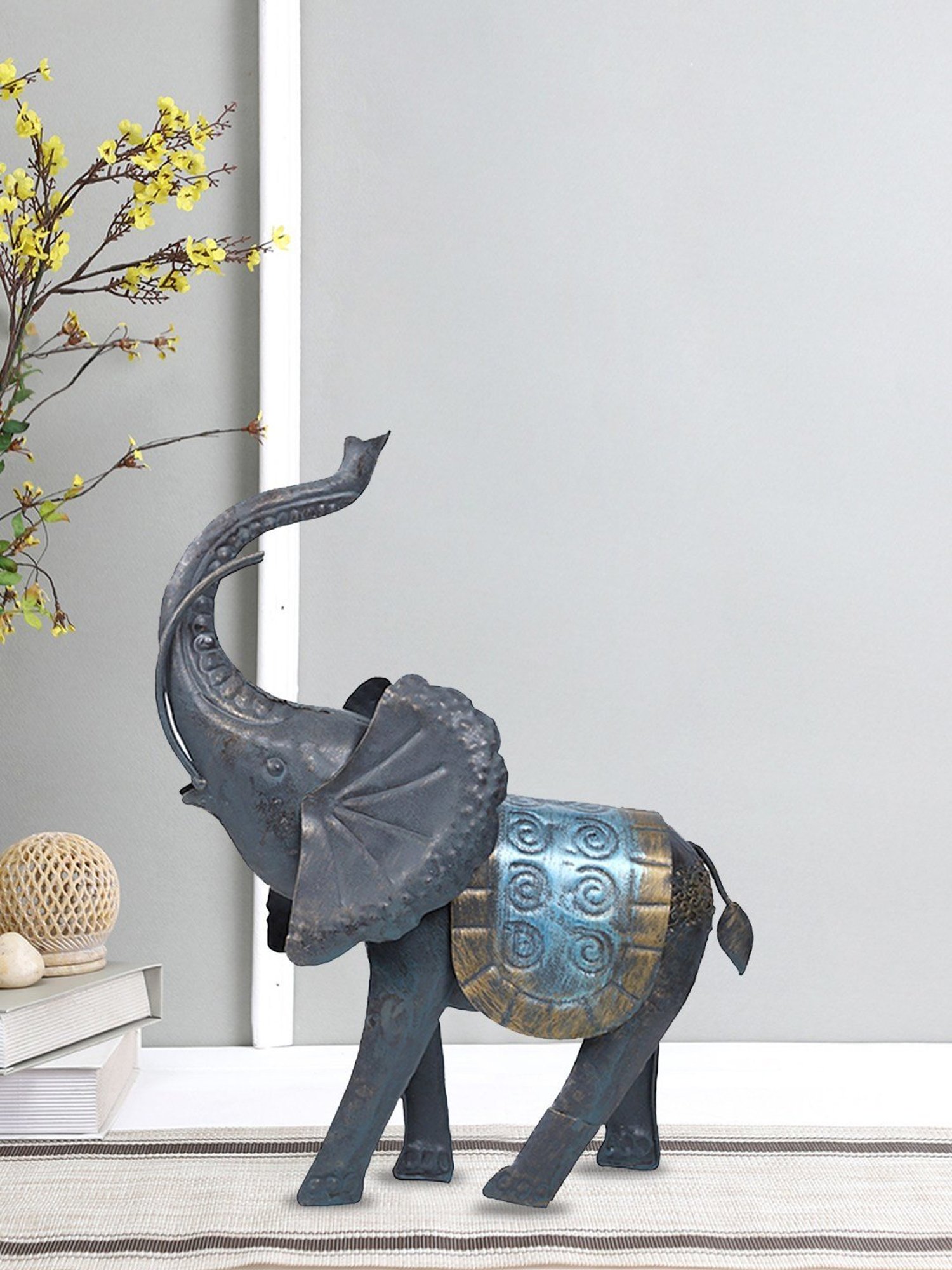Aapno Rajasthan Black & Blue Metal Gajraj Detailed Elephant Table Decor