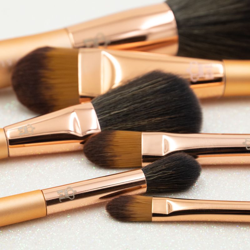 OMNIA Brush PROFESSIONAL 26pc Wrap Makeup Rose Gold Brush Set with Wrap