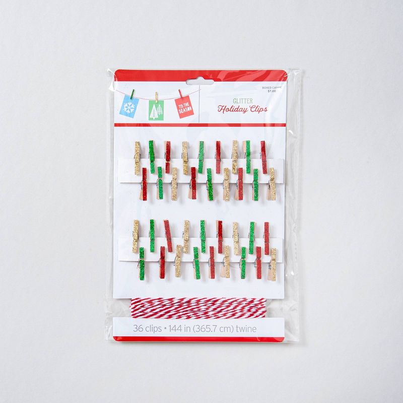 IG Design Group Greeting Card Garland Wood Characters 12ct