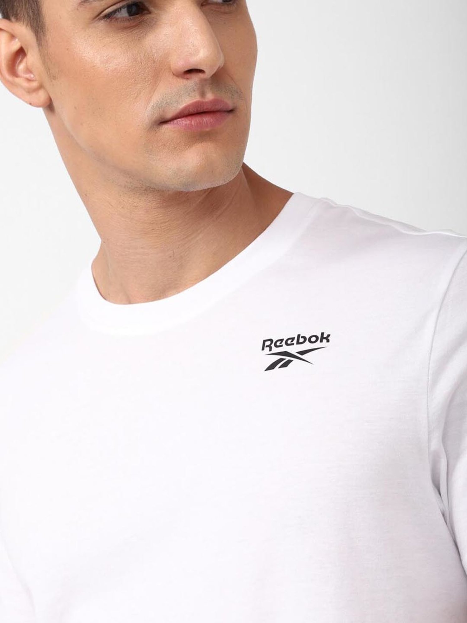 Reebok White Cotton Regular Fit T-Shirt
