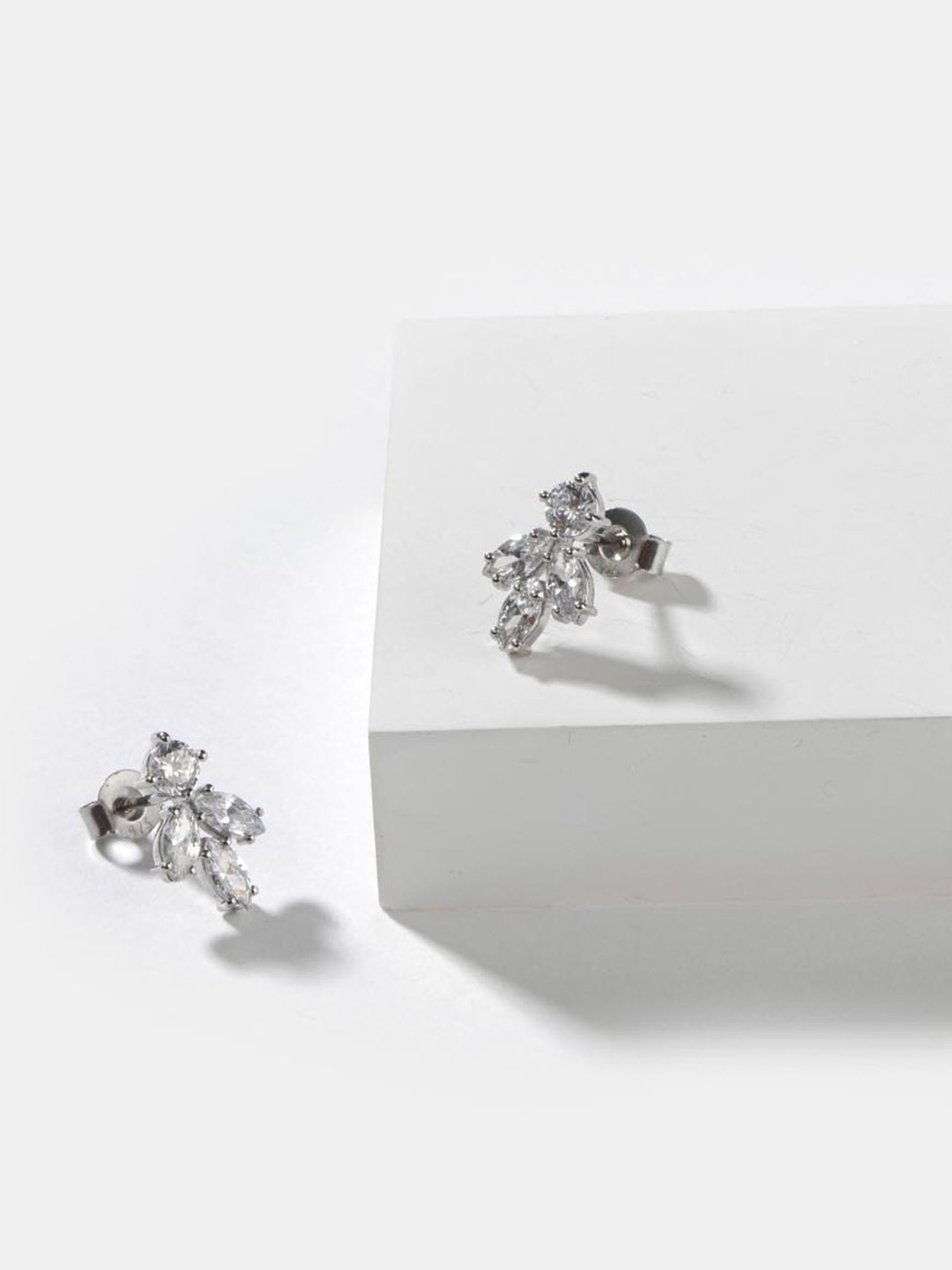 Shaya 92.5 Sterling Silver Walking on Air Leaf Earrings for Women