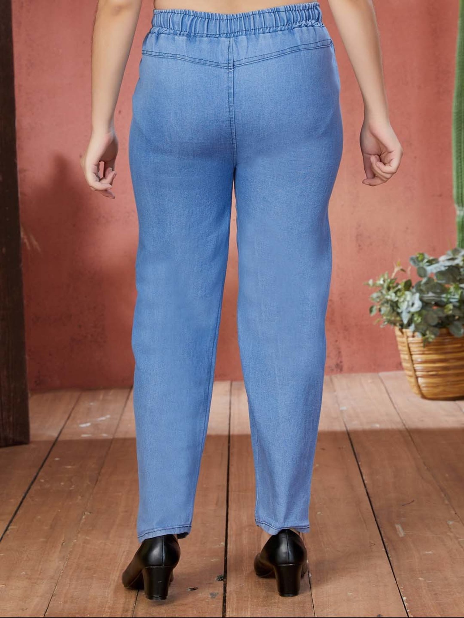 Aarika Girls Blue Printed Jeans