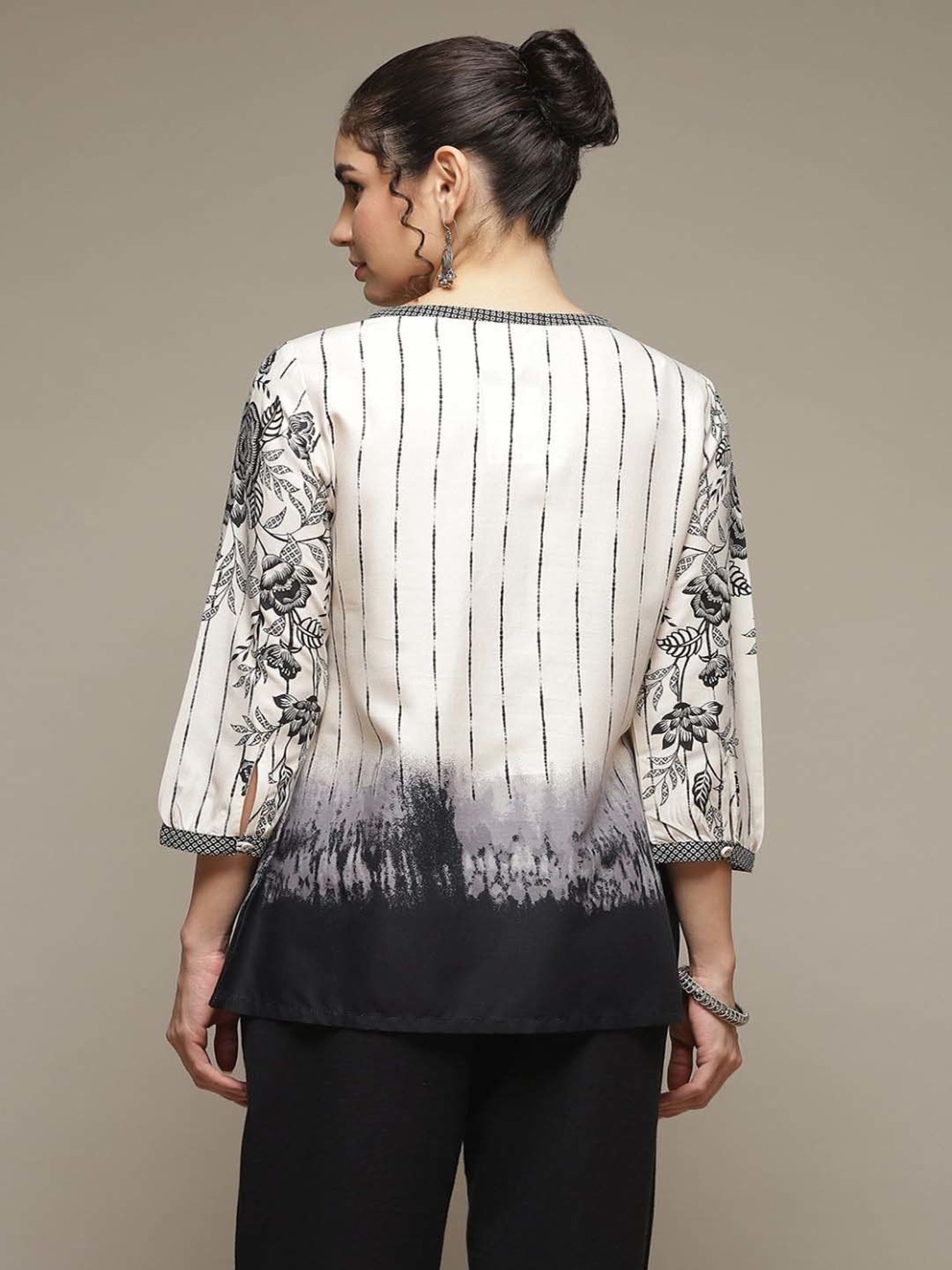 Rangriti White & Black Printed Top