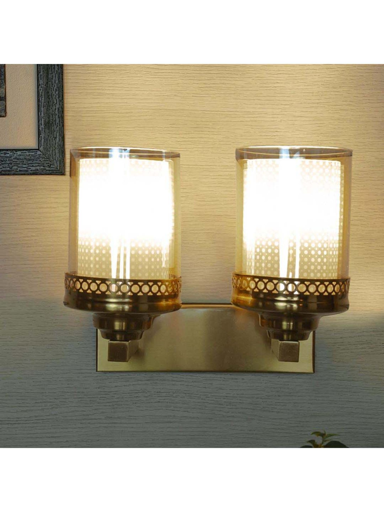 Kapoor E Illuminations Golden Luz Wall Light