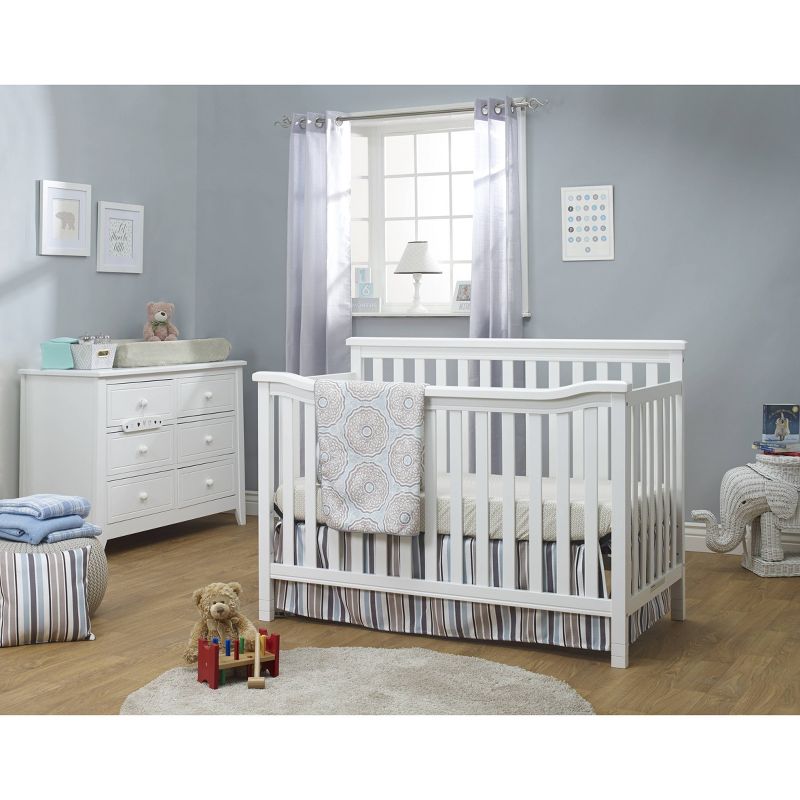 Sorelle Berkley Flat Top Standard Full Sized Crib White