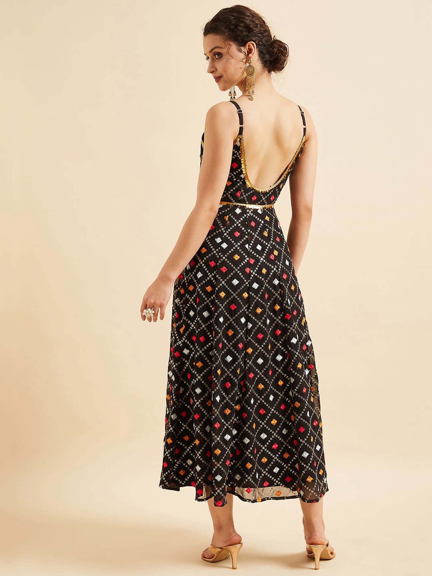 PANIT Black Embroiderd Ethnic Dress