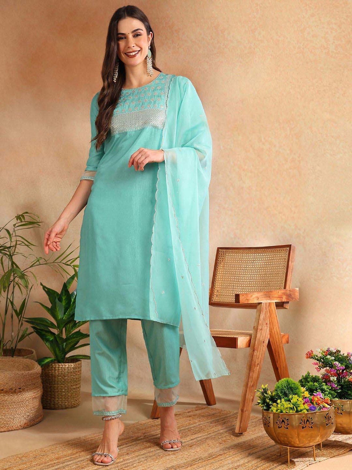 Vaamsi Sea Green Embellished Kurta Pant Set With Dupatta