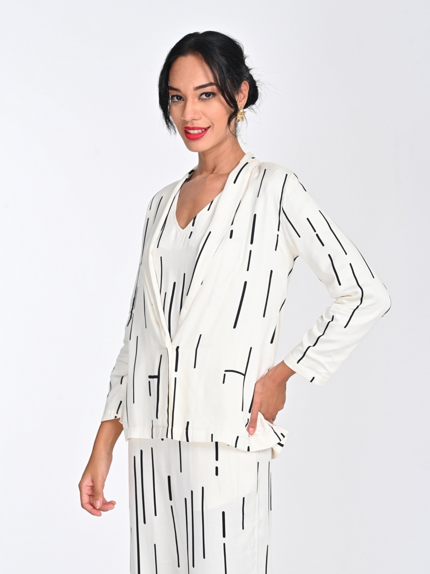 Saltpetre Women Modal Cedar Print Cream Shawl Collar Blazer