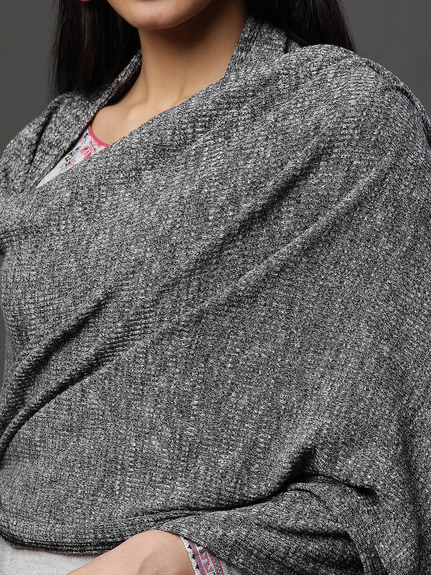 Aurelia Dark Grey Stole