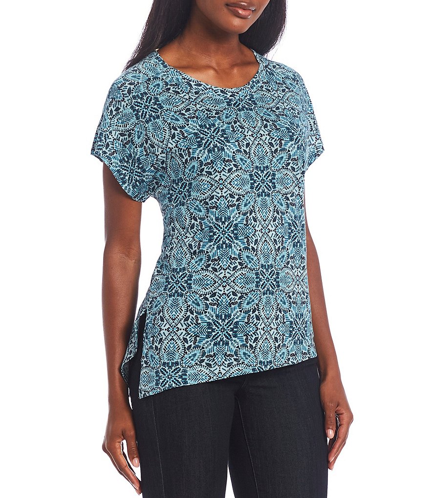 Democracy Tile Print Crew Neck Short Sleeve Asymmetrical Hem Knit Tee