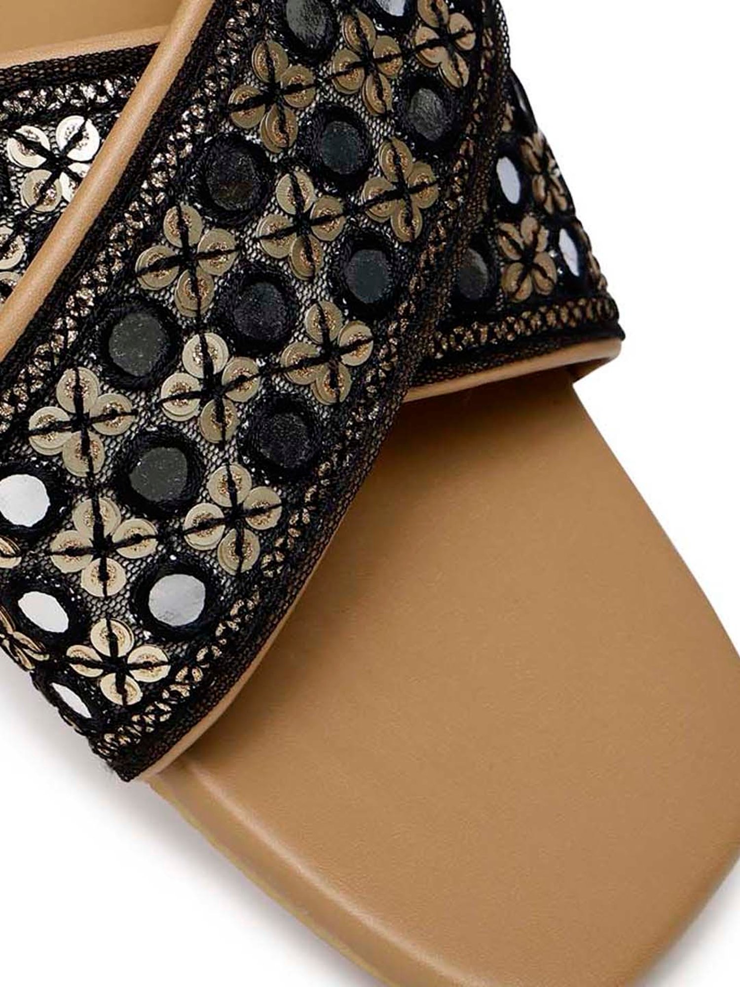 Glam Story Women's Black Cross Strap Sandals